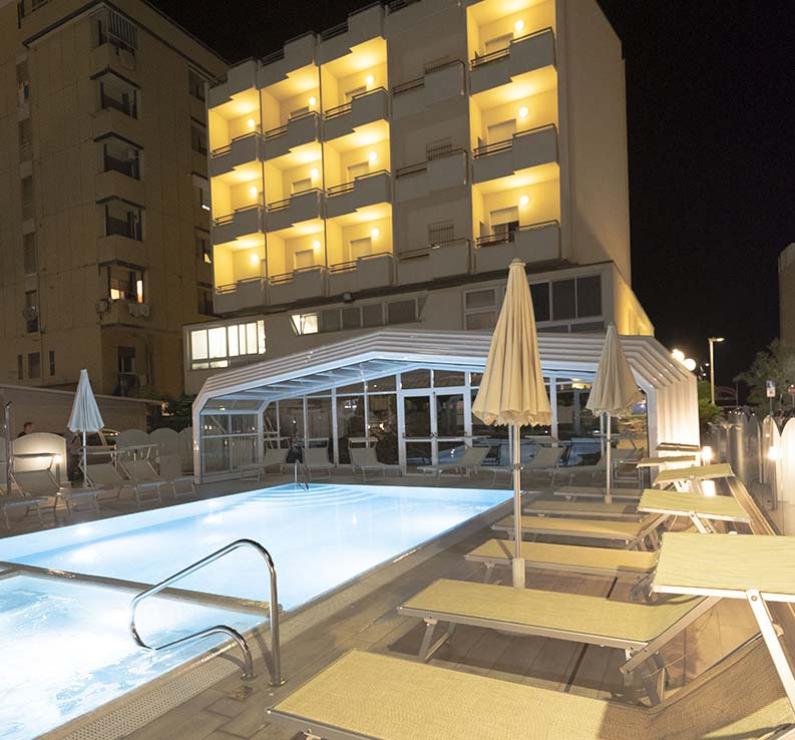 hvictoria en swimming-pool-hotel-victoria 025